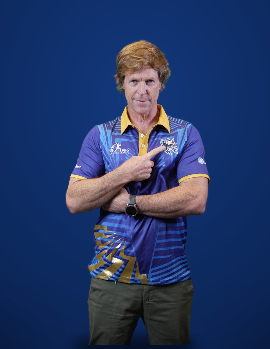 Jonty Rhodes reveals the Noida Eagles jersey